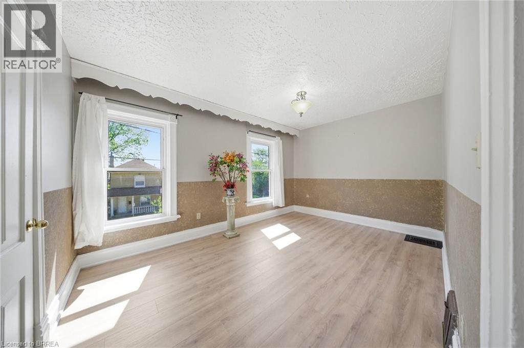76 Brock Street Property Photo 18
