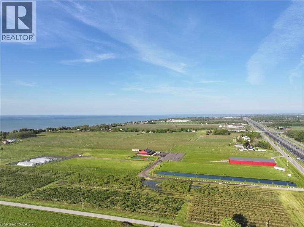 4581 Service Road N Property Photo 15