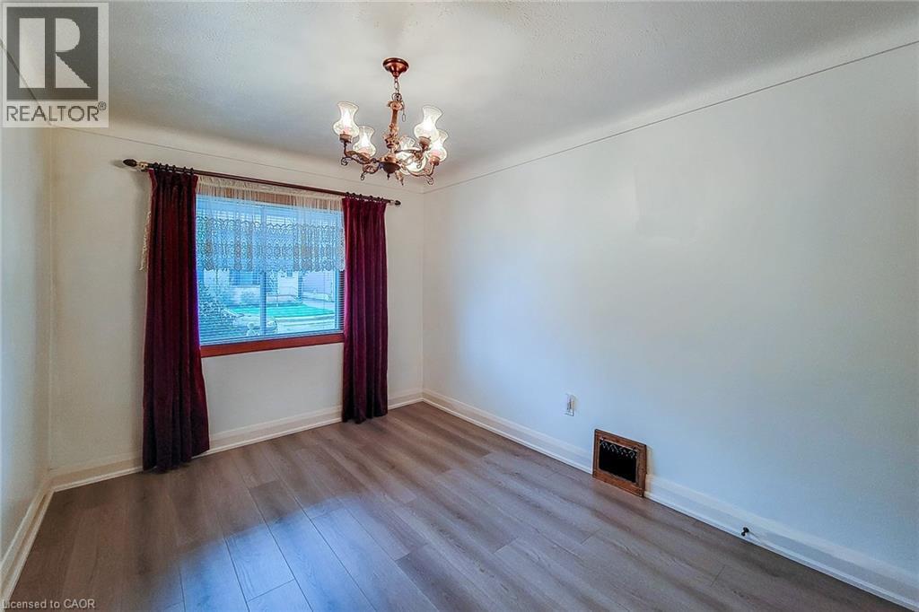 187 Paradise Road N Property Photo 20