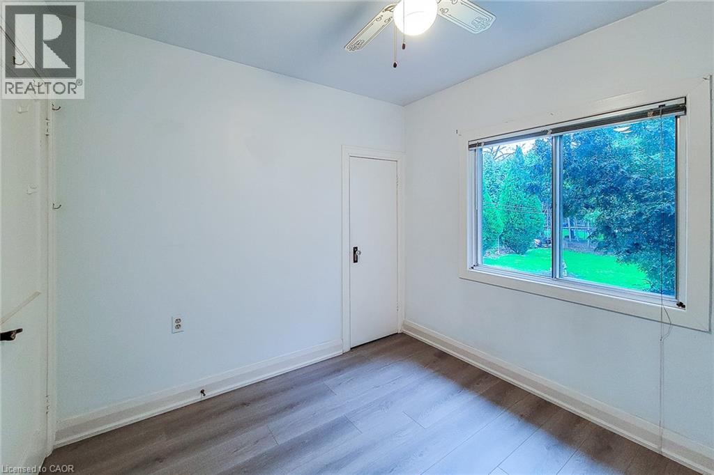 187 Paradise Road N Property Photo 26