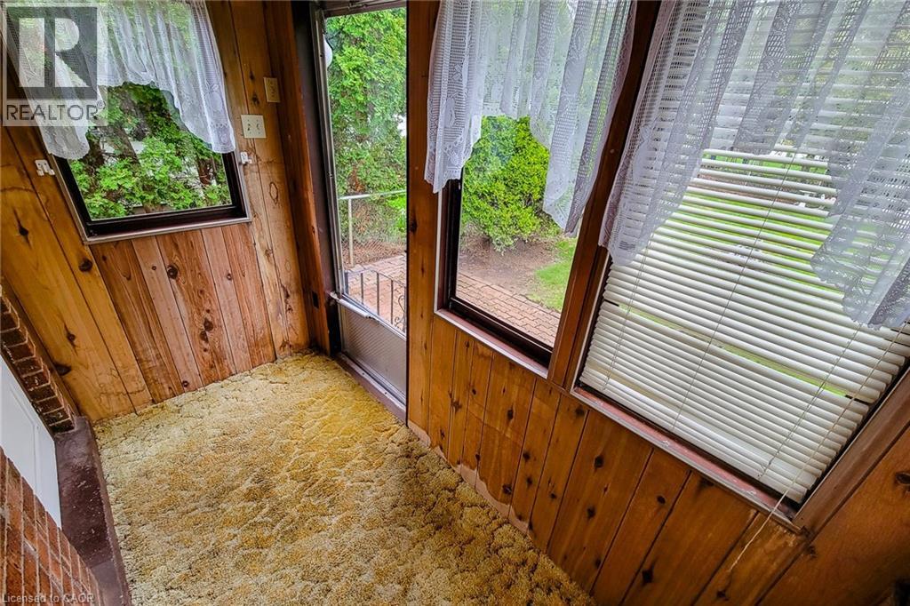 187 Paradise Road N Property Photo 35