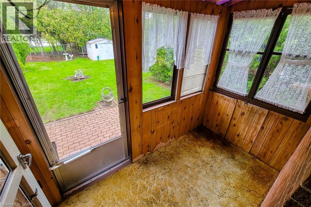 187 Paradise Road N Property Photo 36