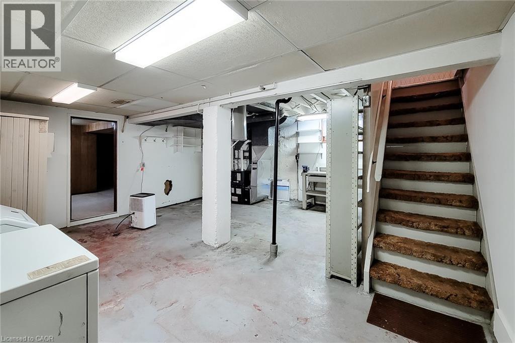 187 Paradise Road N Property Photo 37
