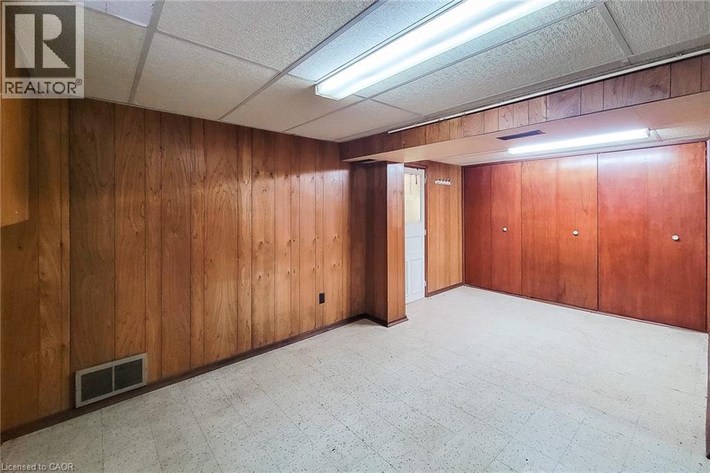 187 Paradise Road N Property Photo 42
