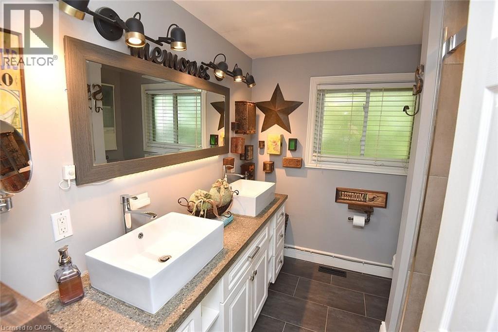 18 Dennis Avenue Property Photo 7