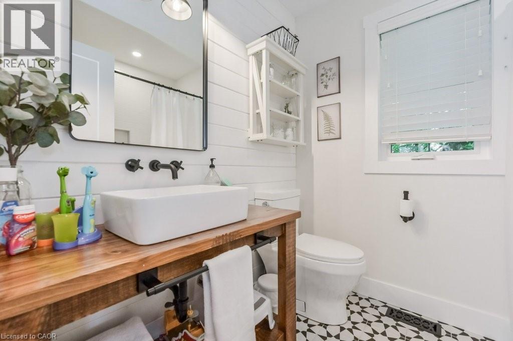 245 Geddes Street Property Photo 28
