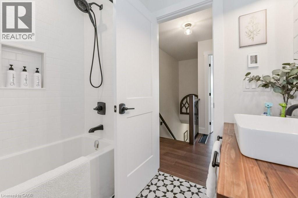 245 Geddes Street Property Photo 29