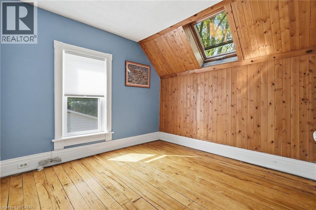 545 Main Street E Property Photo 31