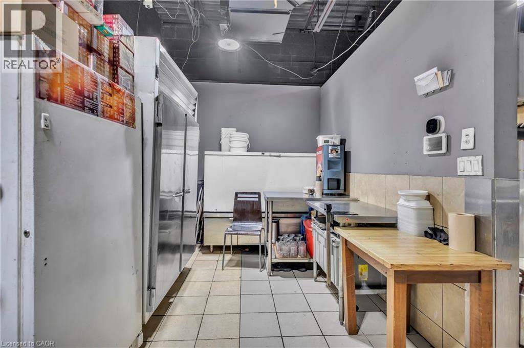402 King Street N Property Photo 18