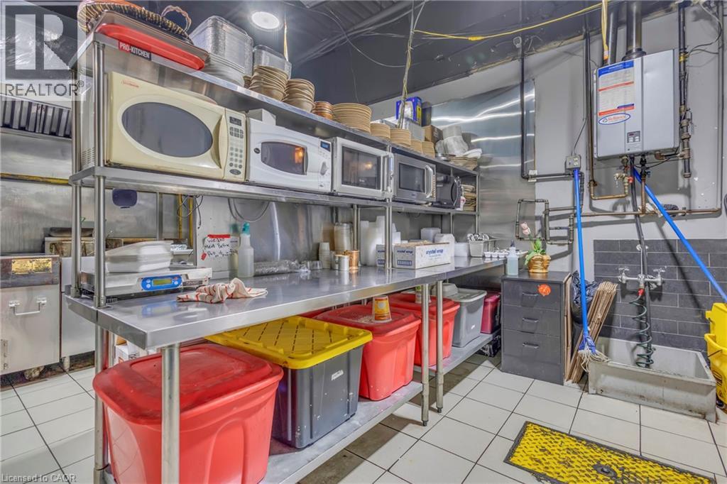 402 King Street N Property Photo 26