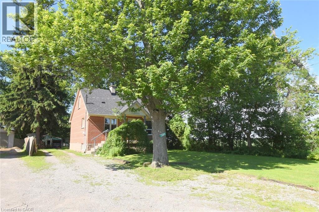 7381 Airport Road E Property Photo 2