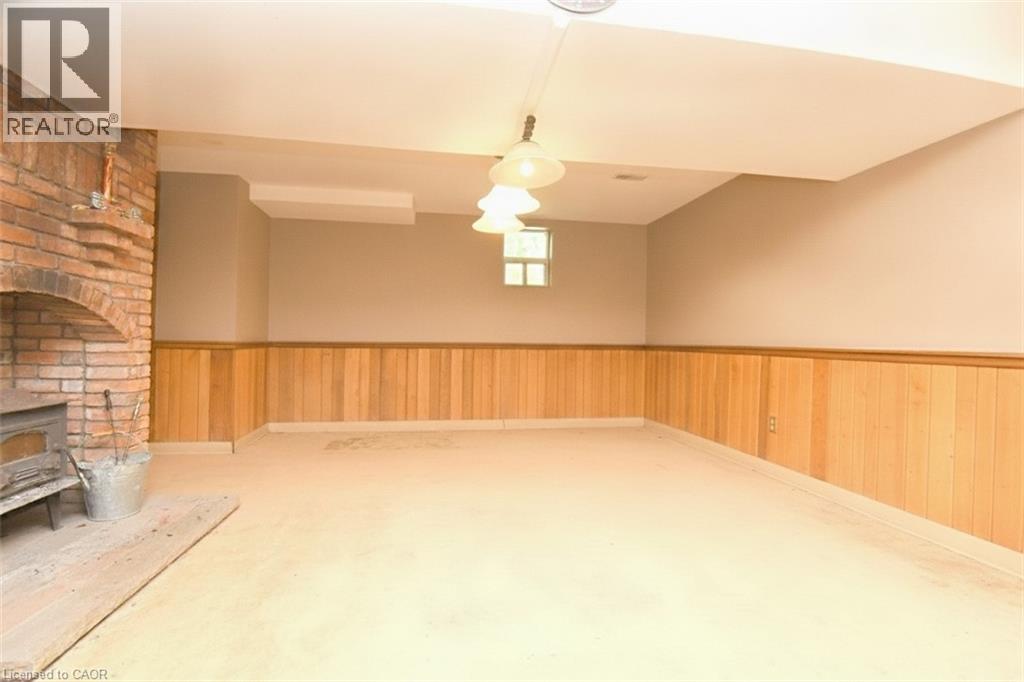 7381 Airport Road E Property Photo 23