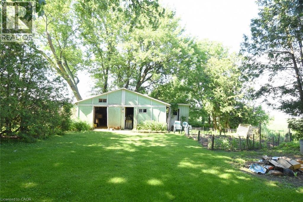 7381 Airport Road E Property Photo 27