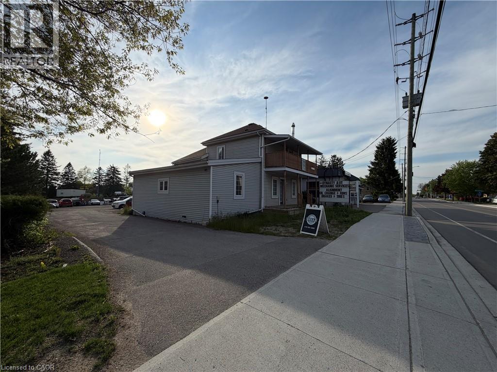 811 Sawmill Road Property Photo 1