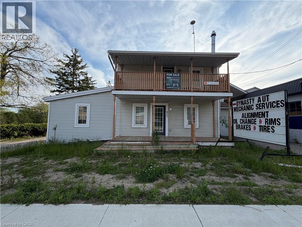 811 Sawmill Road Property Photo 3