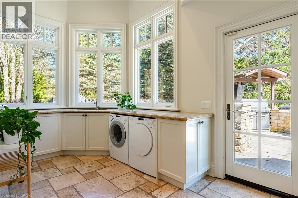 2096 Lakeshore Road E Property Photo 21