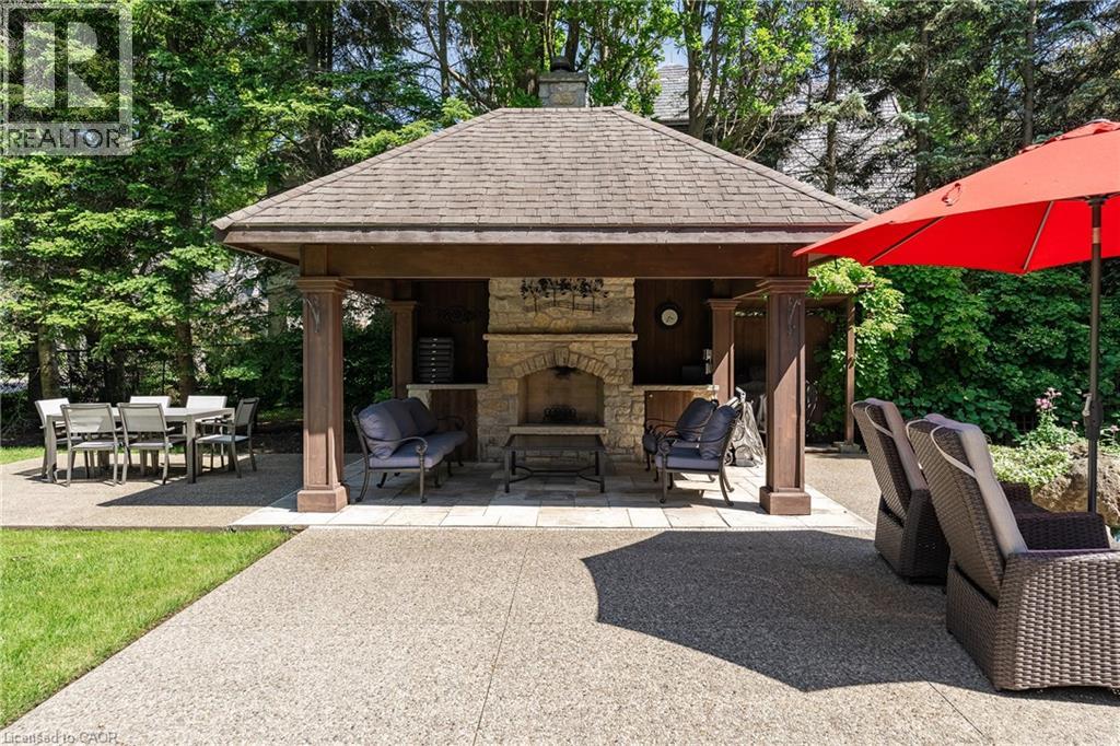 2096 Lakeshore Road E Property Photo 49