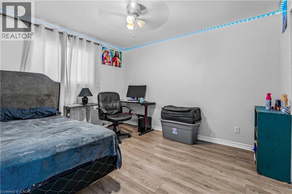 41 Alma Street N Property Photo 15