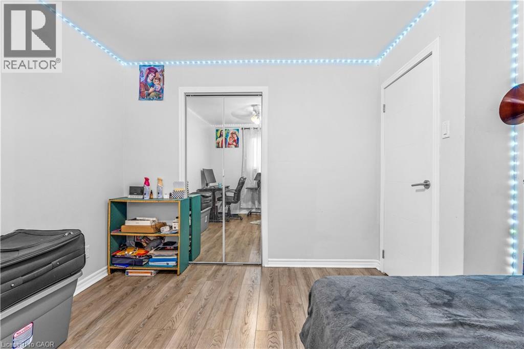 41 Alma Street N Property Photo 16