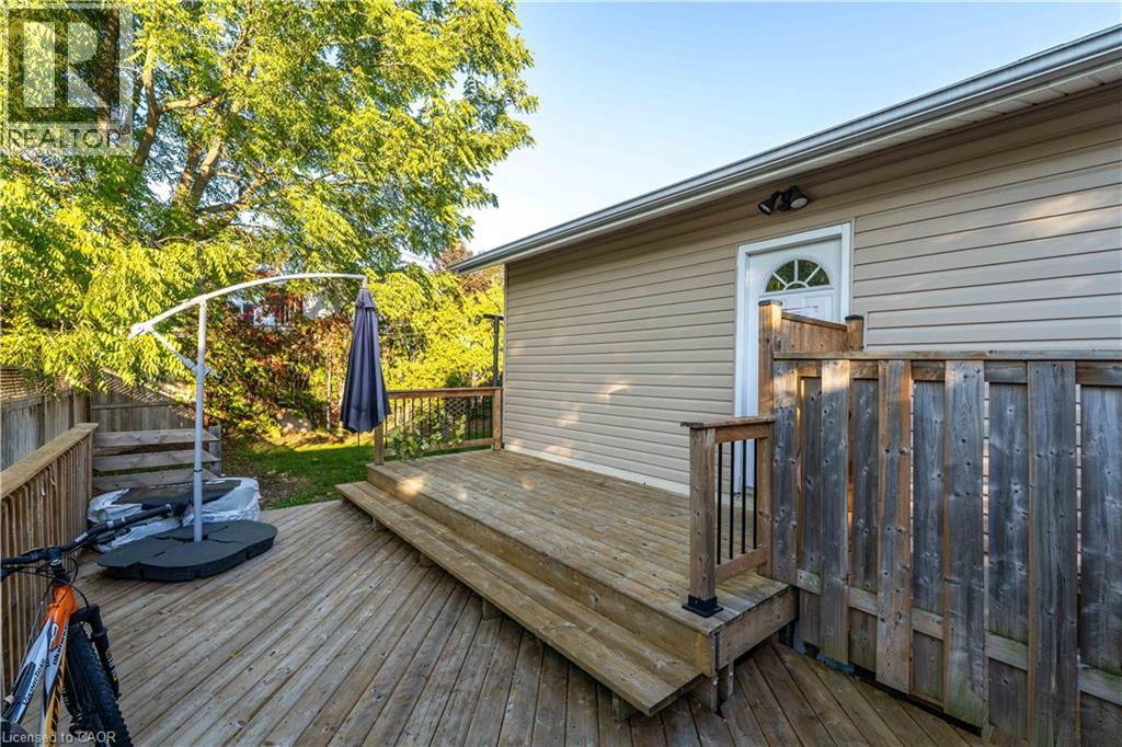 41 Alma Street N Property Photo 19