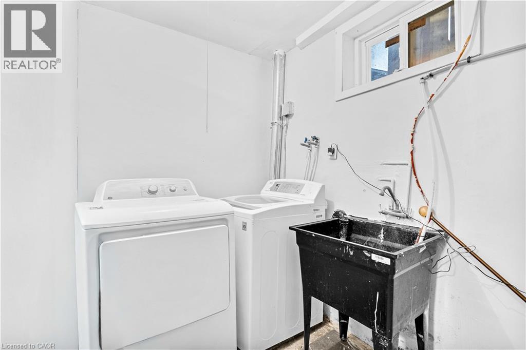 41 Alma Street N Property Photo 26