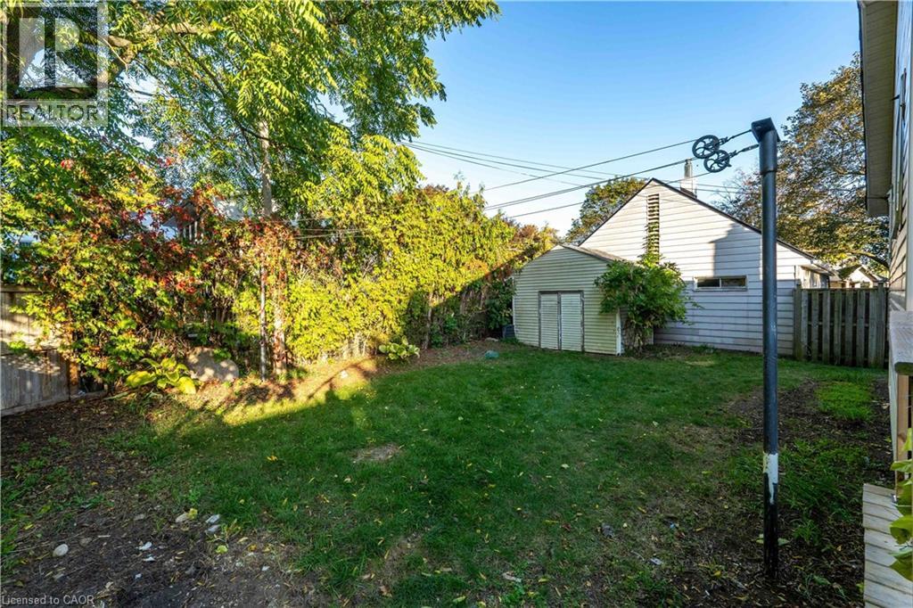41 Alma Street N Property Photo 28