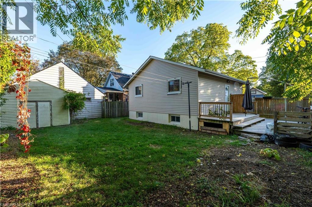 41 Alma Street N Property Photo 29