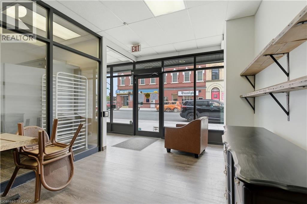 389 Dundas Street Property Photo 2