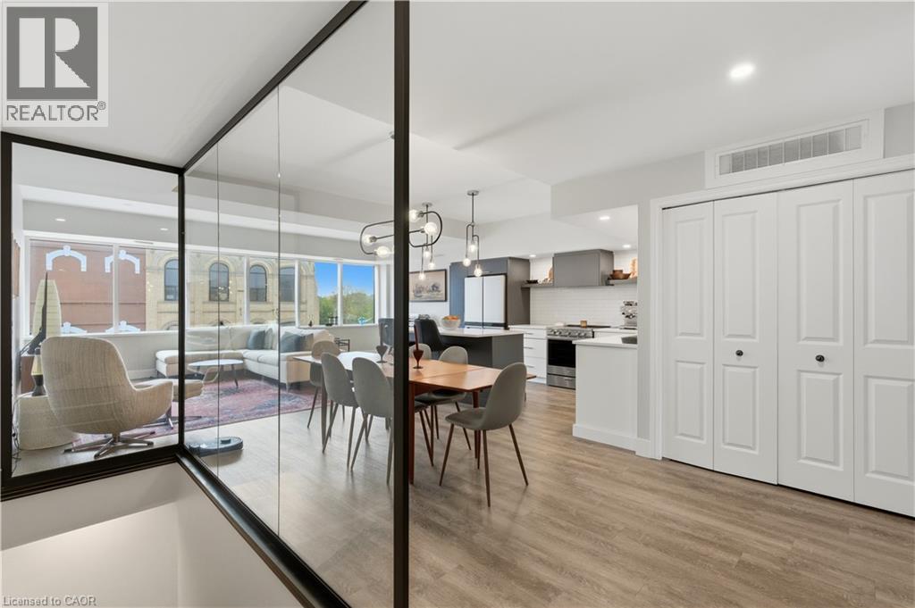 389 Dundas Street Property Photo 14
