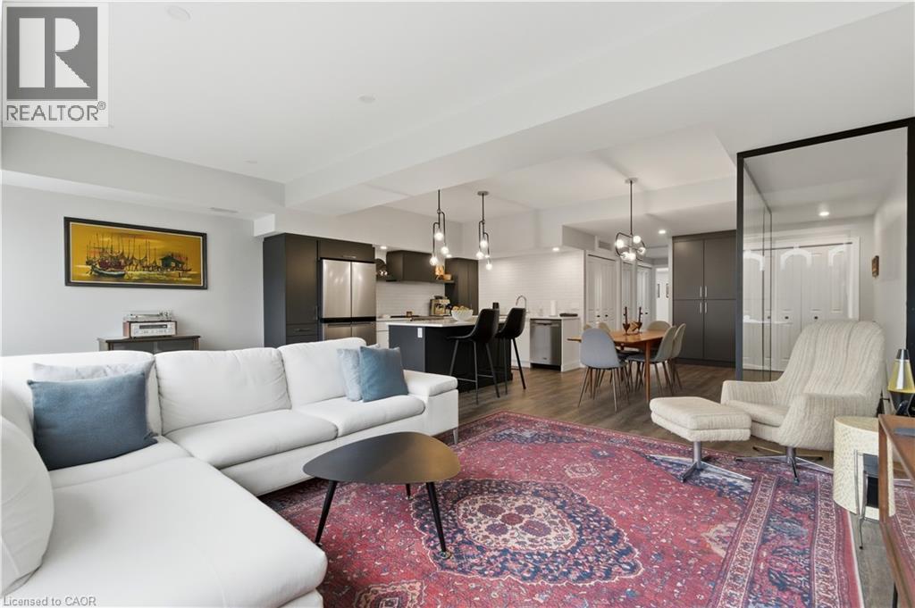 389 Dundas Street Property Photo 20