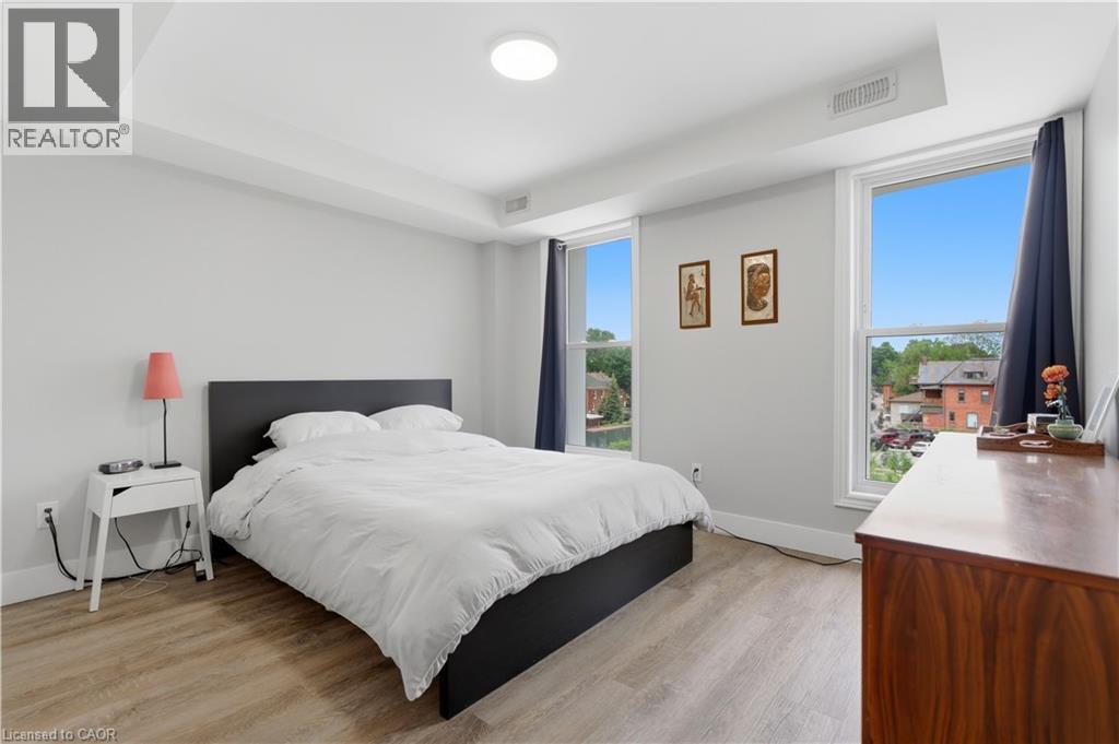 389 Dundas Street Property Photo 25