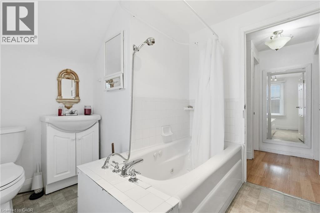 20 York Street Property Photo 35