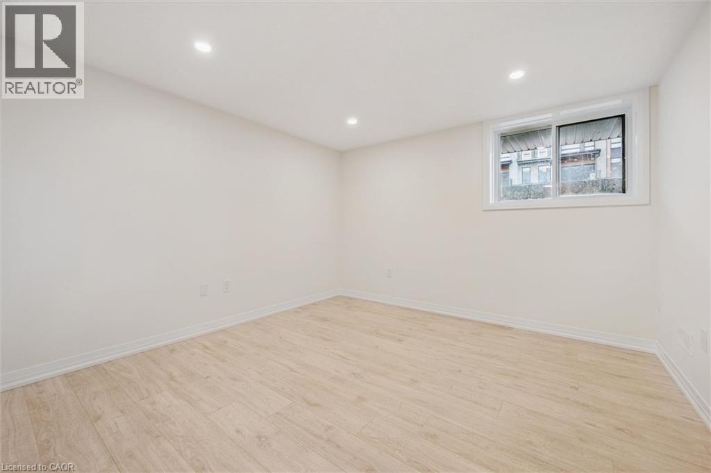 525 Erinbrook Drive Unit# C052 Property Photo 28