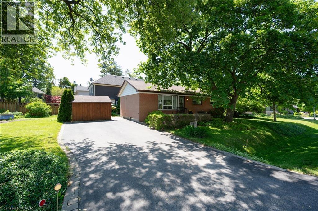 1304 Avon Crescent Property Photo 1