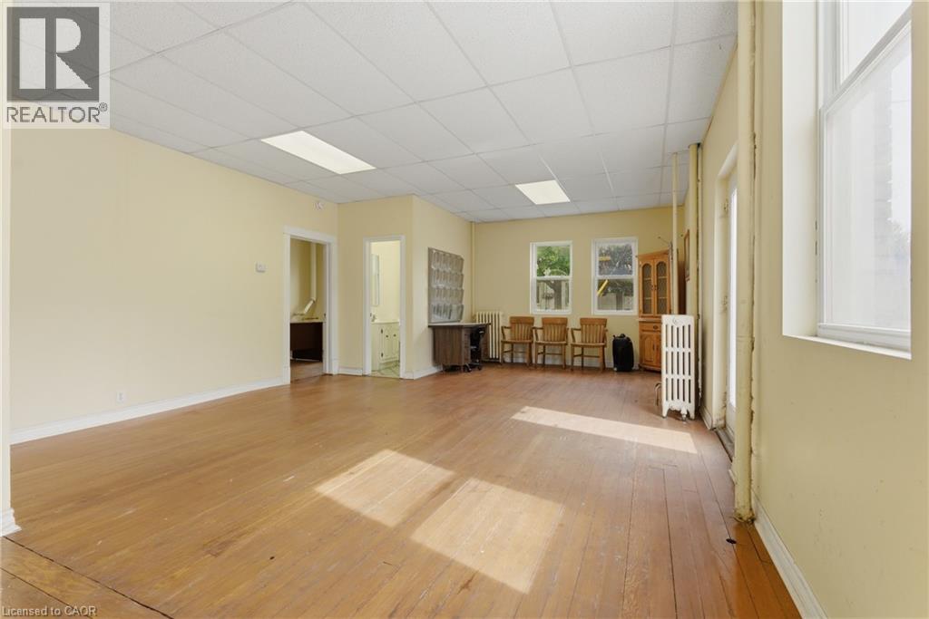 247 King Street Property Photo 9