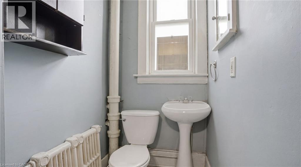 247 King Street Property Photo 13