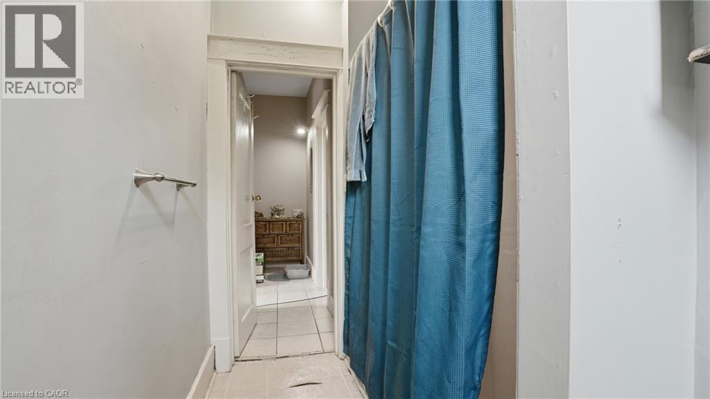 247 King Street Property Photo 14