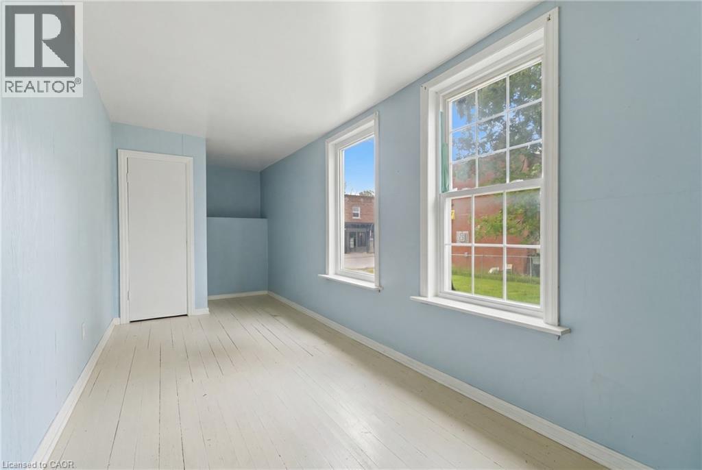 247 King Street Property Photo 31