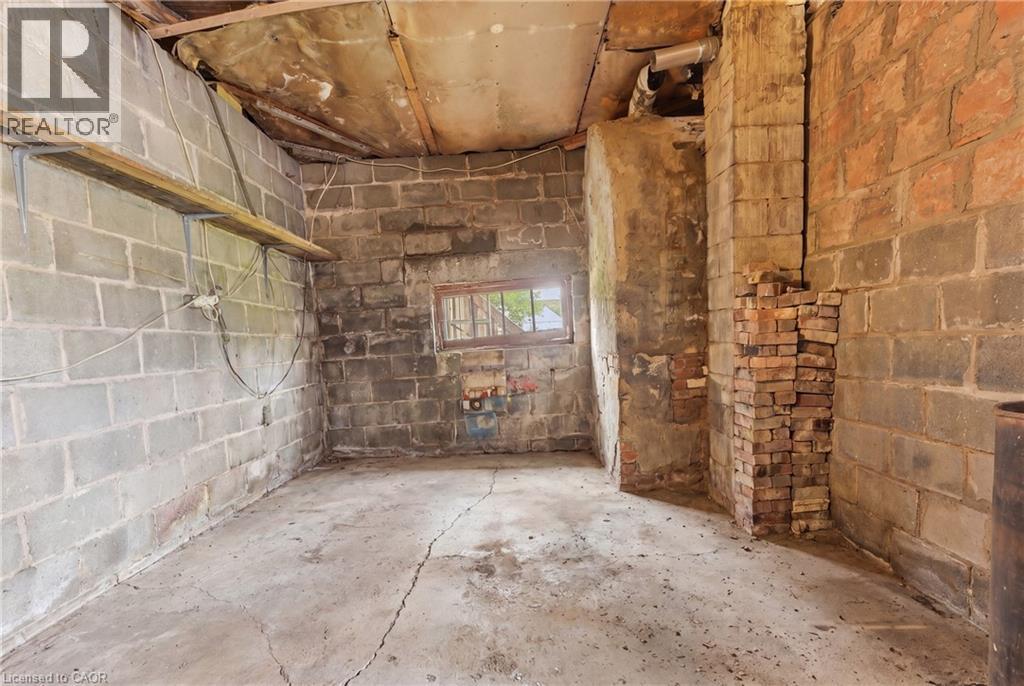 247 King Street Property Photo 37