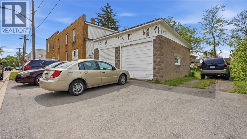 247 King Street Property Photo 44