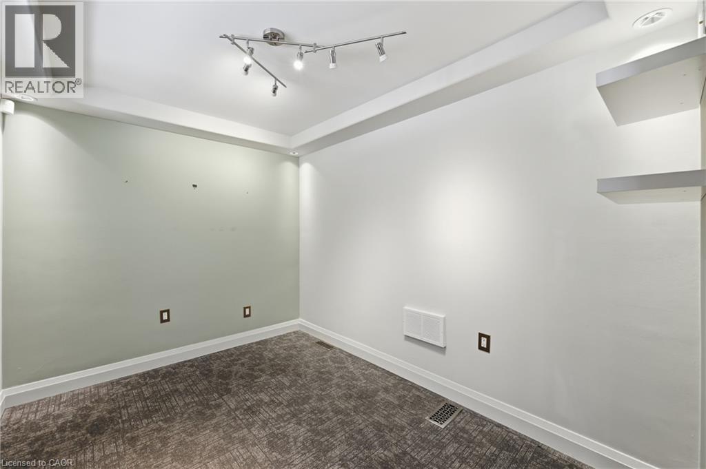 60 King Street W Unit# 6 Property Photo 6