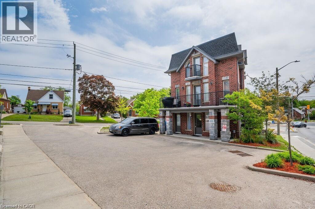 489 East Avenue Unit# A Property Photo 11