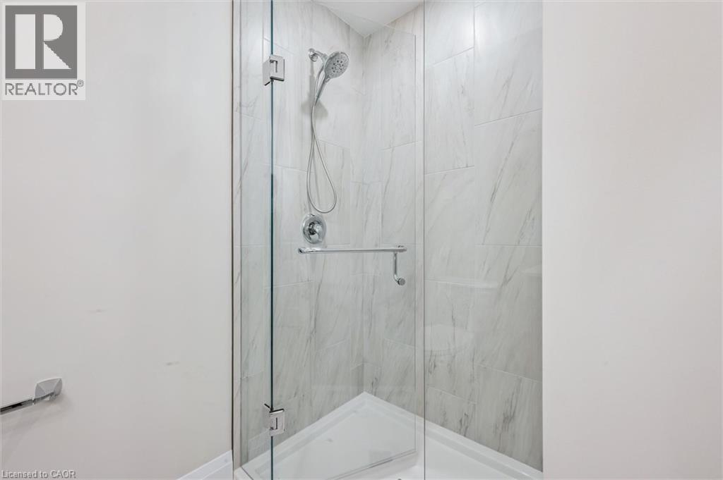 111 Catherine Street Property Photo 16