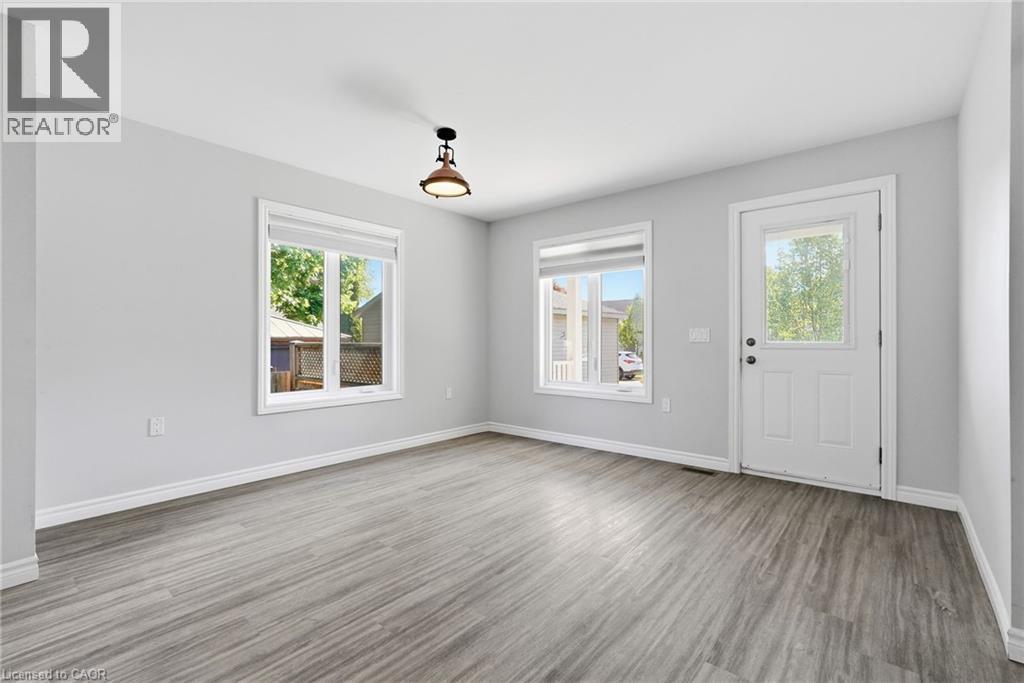 645 Davidson Avenue S Property Photo 11