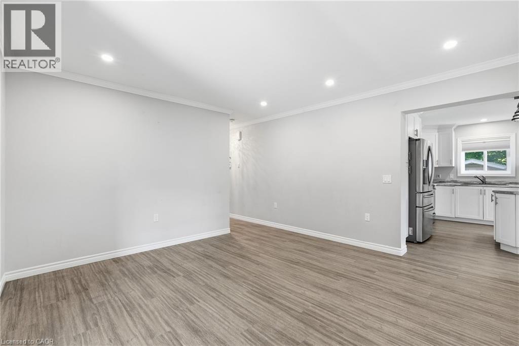 645 Davidson Avenue S Property Photo 18