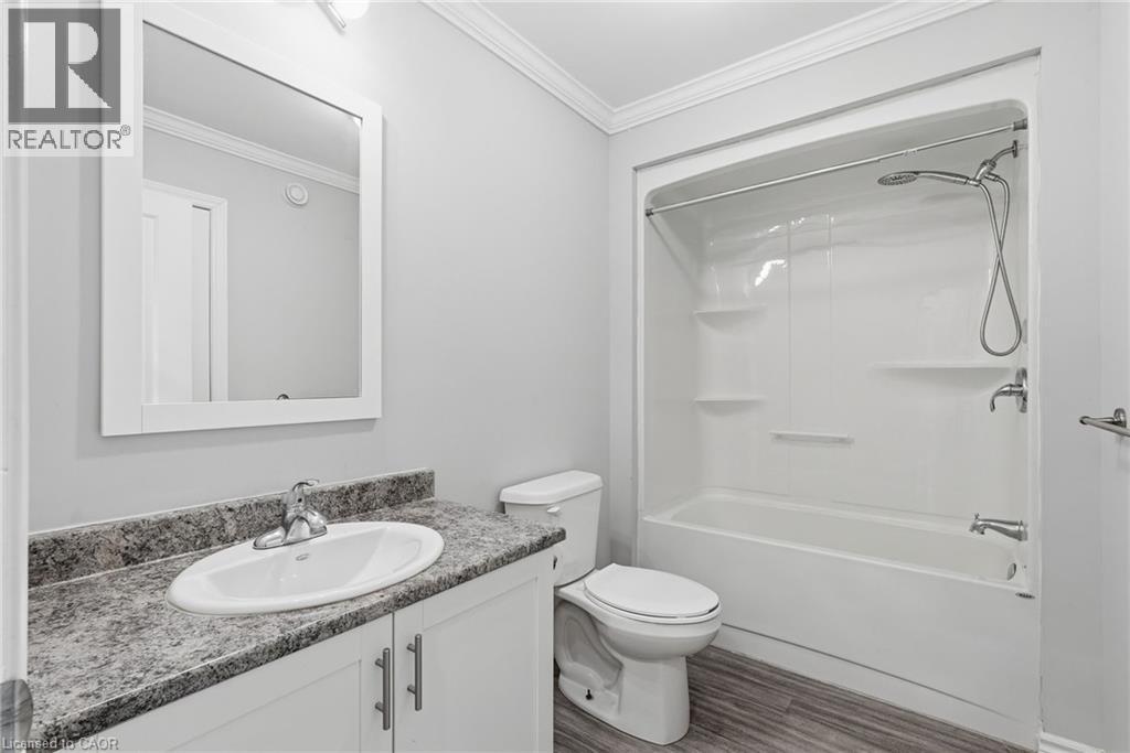 645 Davidson Avenue S Property Photo 24