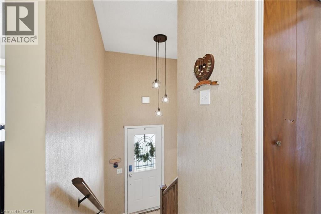 28 Rousseaux Street Property Photo 6