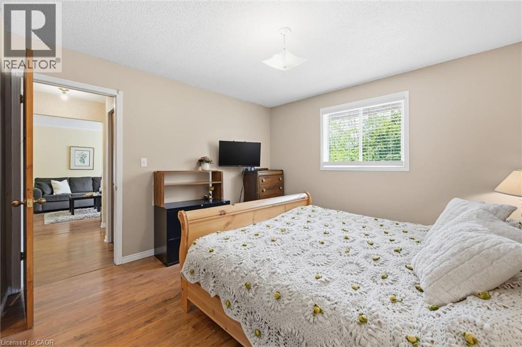 28 Rousseaux Street Property Photo 8