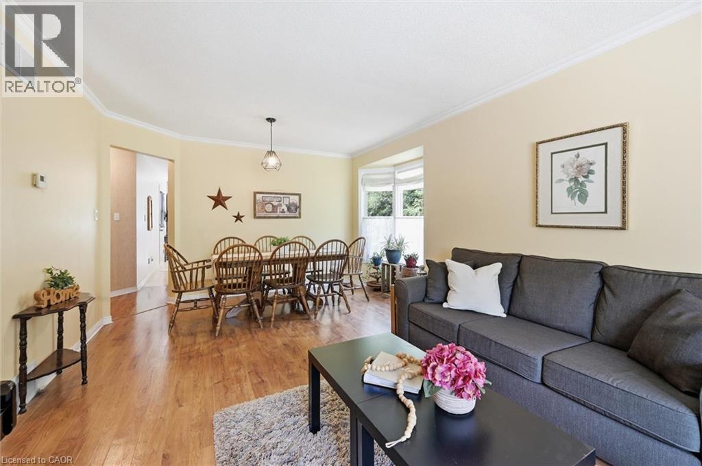 28 Rousseaux Street Property Photo 13
