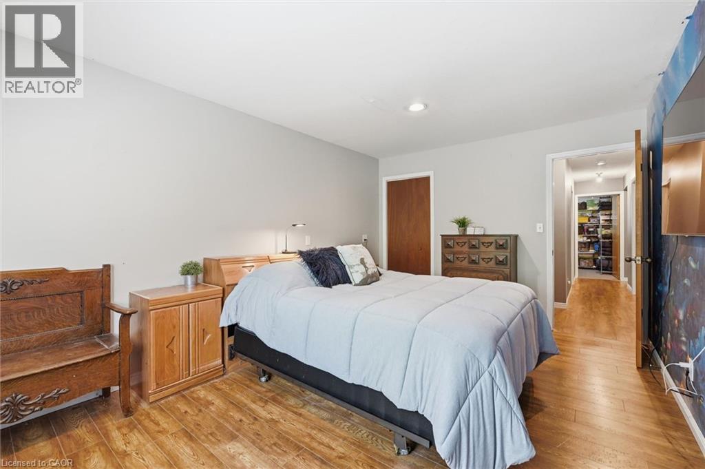 28 Rousseaux Street Property Photo 35